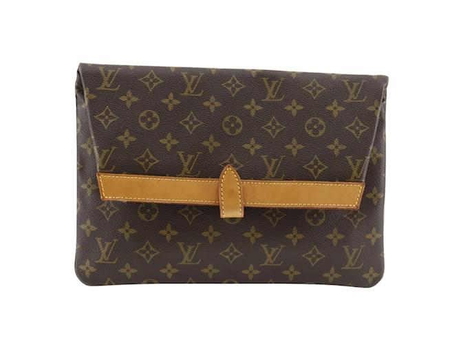 Louis Vuitton Pochette Priant Clutch Bag Patent leather  ref.1469265