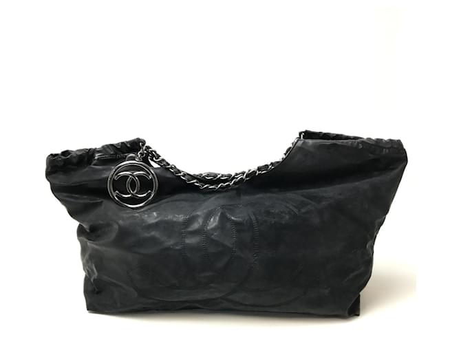 Bolso tote de cuero negro Chanel  ref.1469857