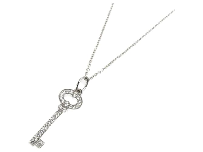 Collier clé ovale en or blanc K18WG Tiffany & Co. Doré  ref.1470230