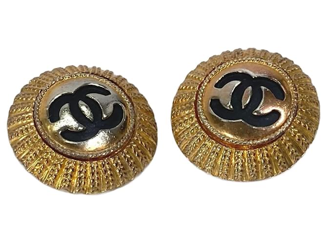 Chanel Vintage Gold and Black Clip Earrings Golden  ref.1470317