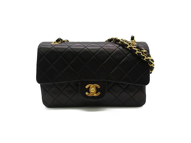 Chanel Matelasse Double Flap Chain Shoulder Bag Black Leather  ref.1470766