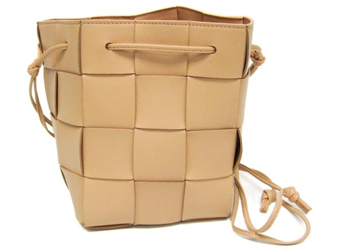 Bolsa bucket Intrecciato Small Cassette da Bottega Veneta Bege Couro  ref.1470977