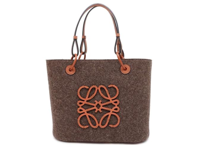 Sac fourre-tout en feutre Loewe Anagram Cuir Marron  ref.1471229