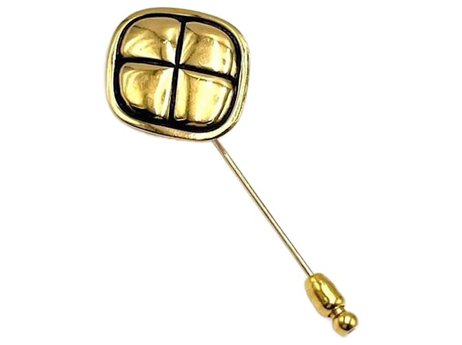 Timeless Chanel Women's Vintage Matelasse Brooch Golden Metal  ref.1471668