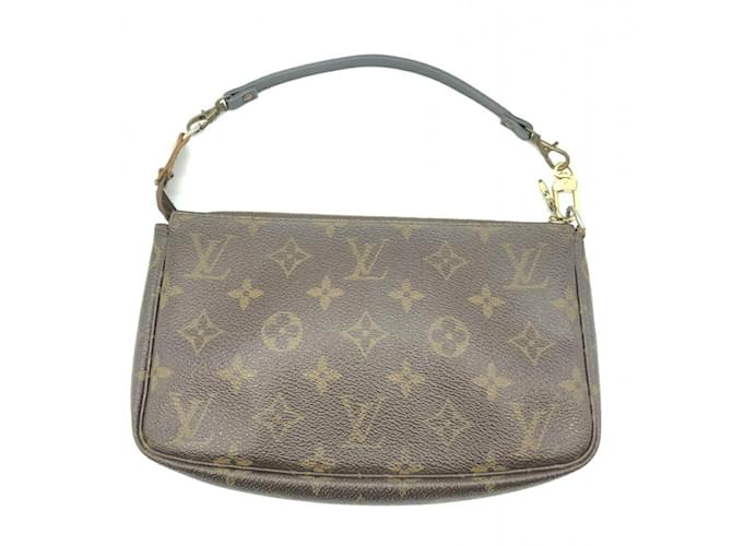 Louis Vuitton Monogram Pochette Accessoires M40712 Patent leather  