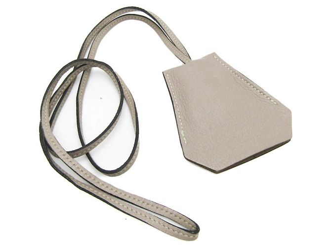 Ring Hermès Chaveiro de crochê Hermes com pingente de couro Marrom