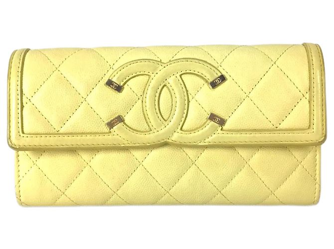 Portafoglio lungo in pelle gialla Chanel Giallo