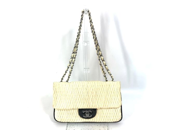 Bolsa de ombro de couro branco Chanel