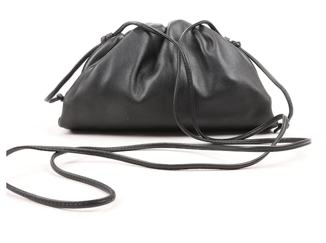 Bottega Veneta Mini The Pouch Leather Shoulder bag in Black  ref.1473340