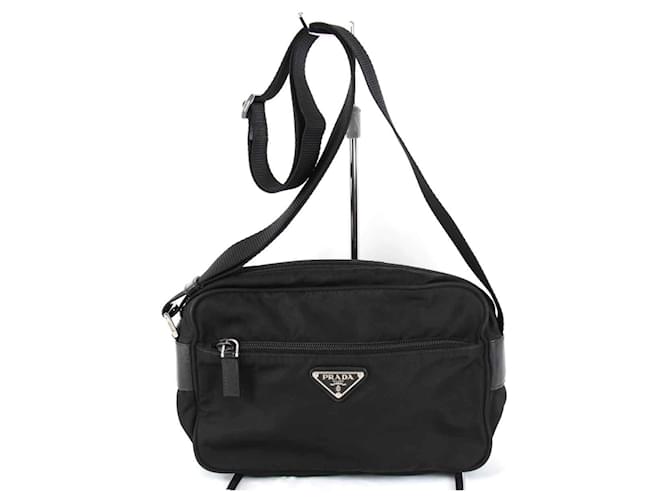 Bolso de hombro de nylon negro Prada para mujeres  ref.1479612