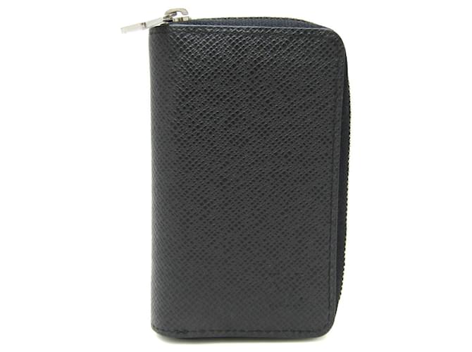 Louis Vuitton Taiga Zippy Coin Purse Grey Leather  ref.1479778