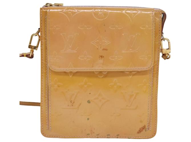 Louis Vuitton Mott Beige Patent leather  ref.1480438