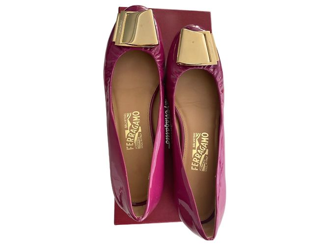 Salvatore Ferragamo High Heels aus Leder rosa