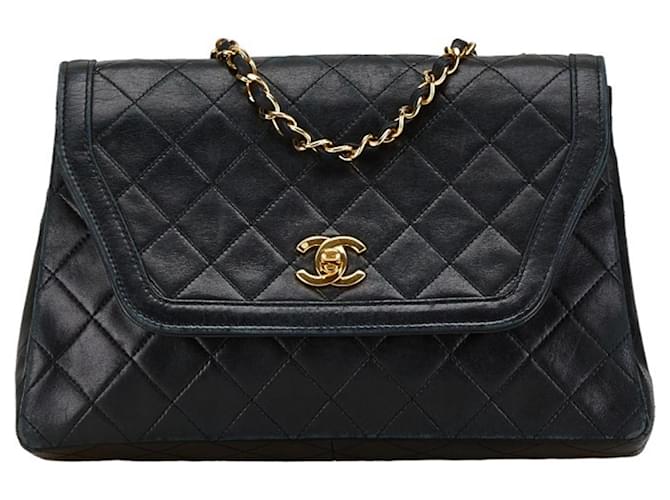 Timeless Bolso de Hombro Trapezoide Coco Mark Matelassé de Chanel Negro Cuero  ref.1484984