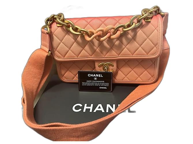 Trendy CC Chanel sunset on the sea Cuir Rose  ref.1485427