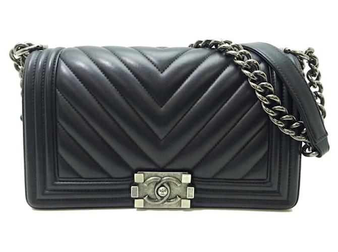 Chanel Boy 25 V Stitch Chain Shoulder Bag Black Leather  ref.1485677