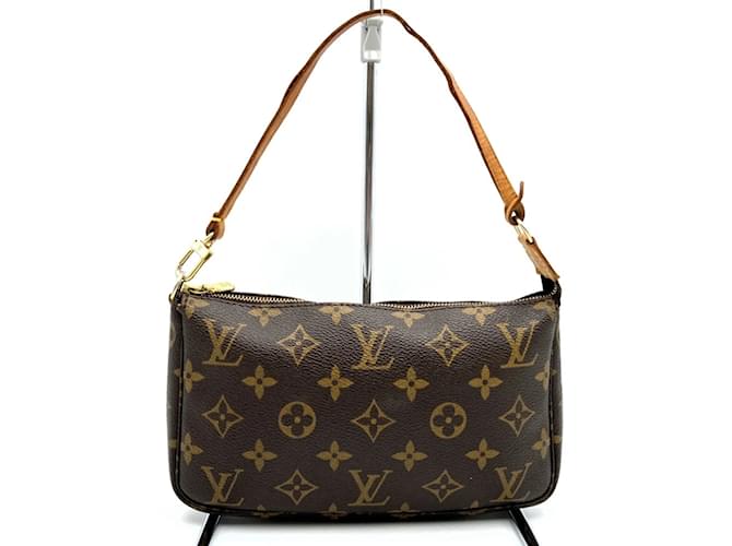 Louis Vuitton M40712 Pochette Accessory Pouch Brown Patent leather ref.1488675 Joli Closet