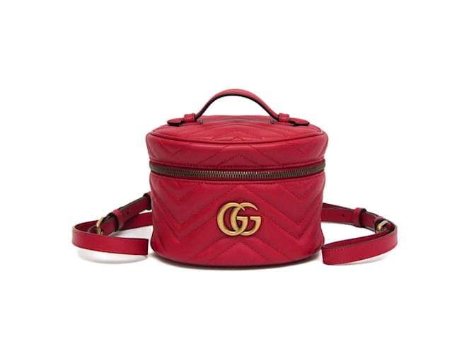 Sac à dos en cuir matelassé Gucci GG Marmont Rouge  ref.1488734