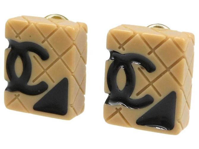Orecchini Clip Coco Mark della linea Cambon di Chanel Nero Beige