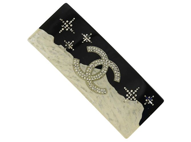 Fermaglio in plastica Chanel per donne