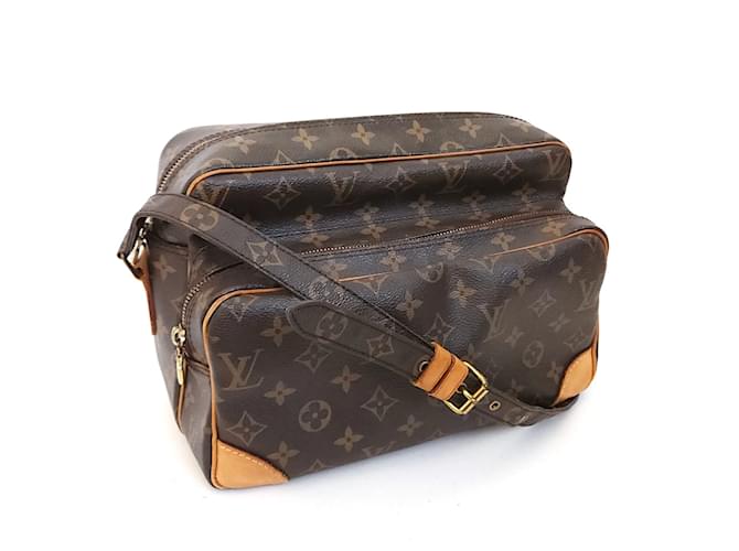 Louis Vuitton Monogram Nile Schultertasche Braun Lackleder ref 