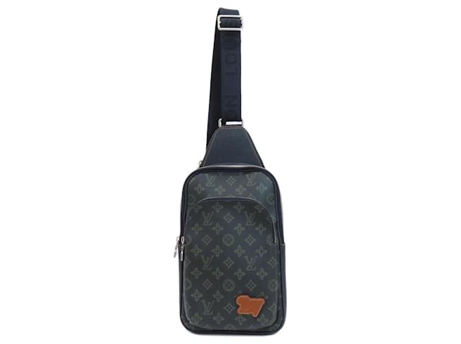 Louis Vuitton Avenue Umhängetasche Monogramm Lackleder ref.1493679  