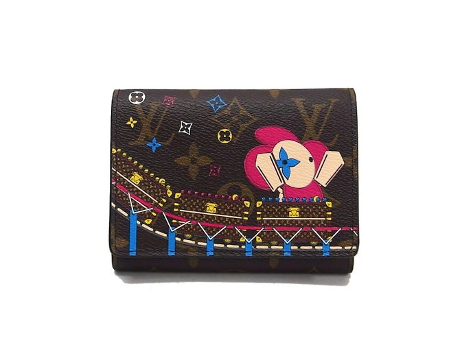 Cartera Tri-fold Victorine Monogram Vivienne de Louis Vuitton Fucsia