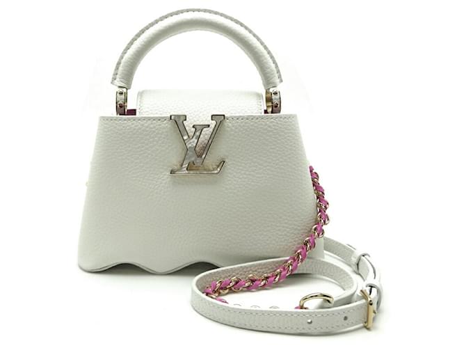 Sac à main Louis Vuitton Capucines MINI Blanc  ref.1494919