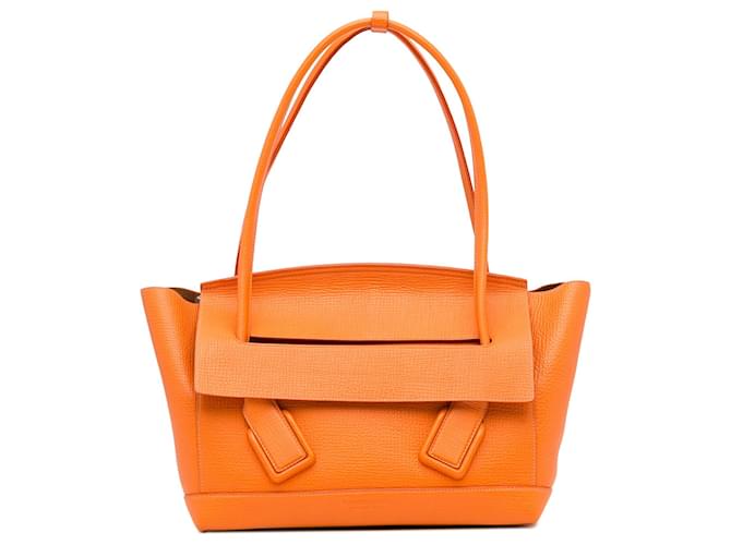 Sac à épaule Medium Arco Bottega Veneta orange Cuir  ref.1498635