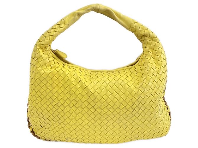 Hobo Intrecciato Veneta Pequeno Bottega Veneta Amarelo Couro  ref.1498788