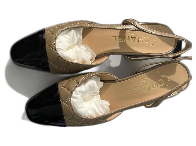 Cambon Slingback acolchoado Chanel Bege