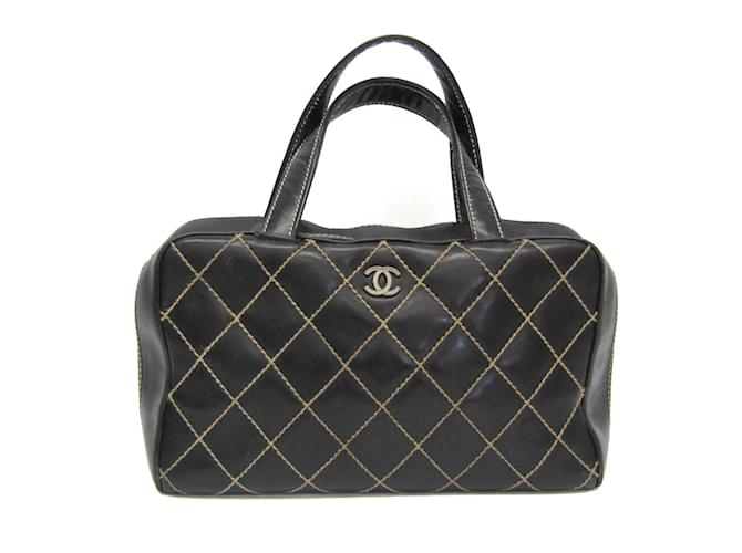 Chanel Wild Stitch Women's Leather Handbag Black  ref.1504103