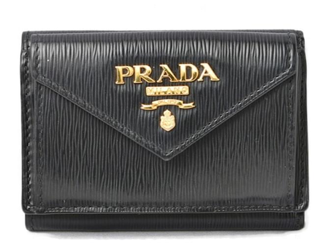 Monedero de cuero Vitello Move de Prada Negro  ref.1504397