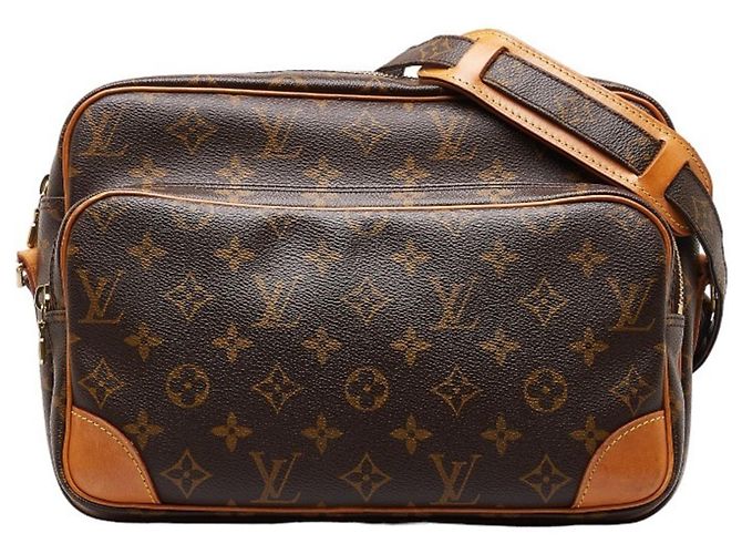 Bolsa de Ombro Monogram Nile da Louis Vuitton Marrom Monograma