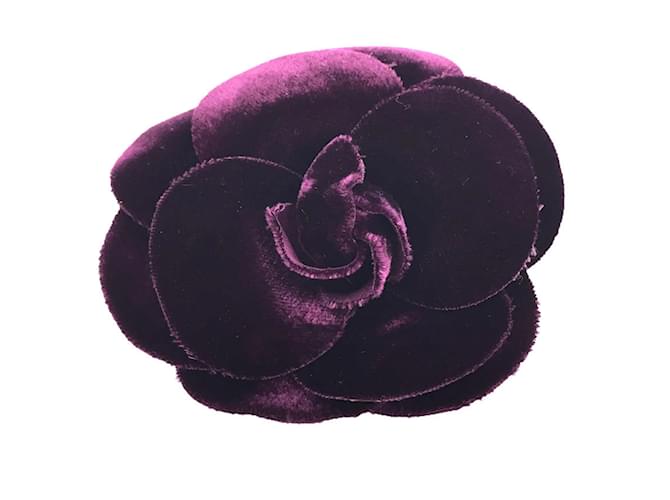 Broche Corsage Camélia Chanel en Velours Violet  ref.1505430