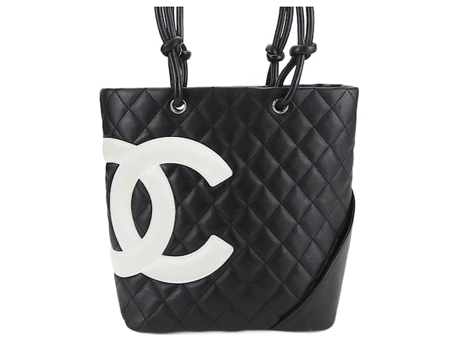 Schwarze Leder Tote Bag Chanel Ligne Cambon  ref.1506355