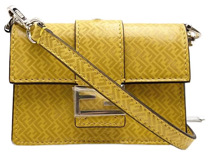 Pochette Fendi Micro Flat Baguette avec porte-cartes Cuir Jaune  ref.1506809