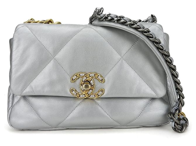 Chanel Shoulder Bag 19 AS1160 Silvery Leather ref.1507188