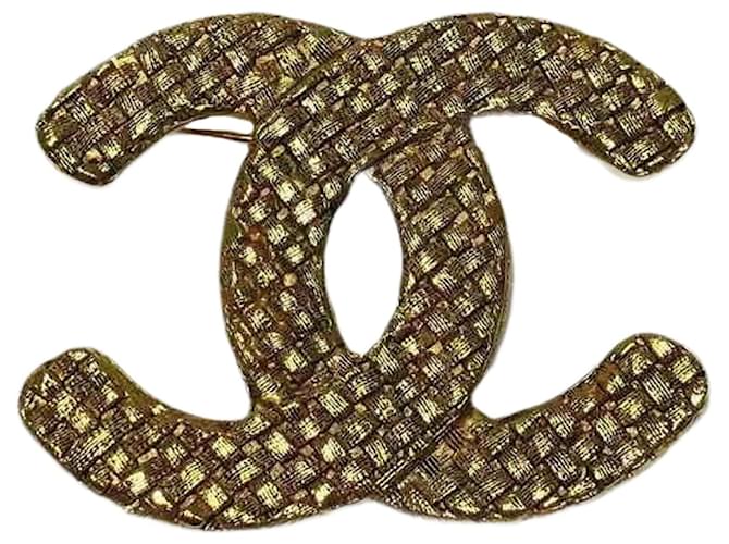 Broche Cocomark da Chanel Dourado Metal  ref.1507285