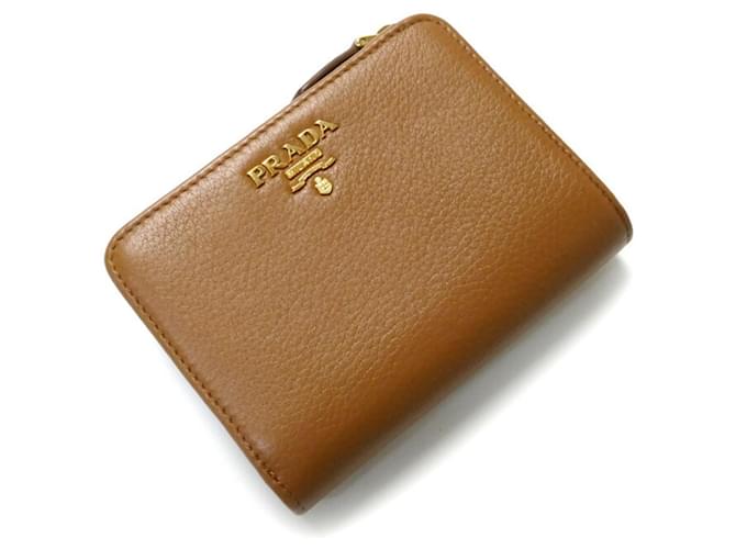 Billetera bifold compacta Vitello de Prada Castaño Cuero  ref.1507489