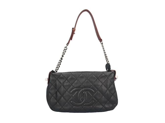 Sac à épaule en cuir Matelassé Chanel Marron Noir  ref.1508570