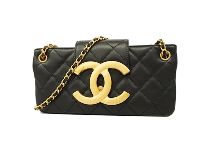 Bolso de hombro de piel de cordero negro Chanel Cuero  ref.1509096