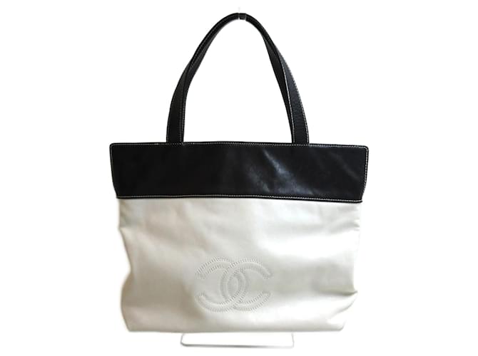 Sac fourre-tout en cuir bicolore Chanel Noir Blanc  ref.1510293