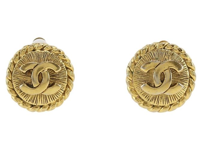 Boucles d'oreilles clips en plaqué or Chanel