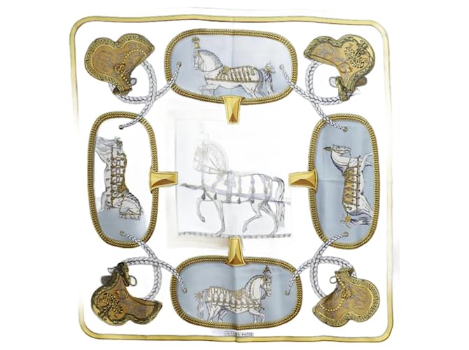 Hermès Carré 90 GRAND APPARAT Cheval Habillé Écharpe en Soie Bleu Jaune  ref.1512789