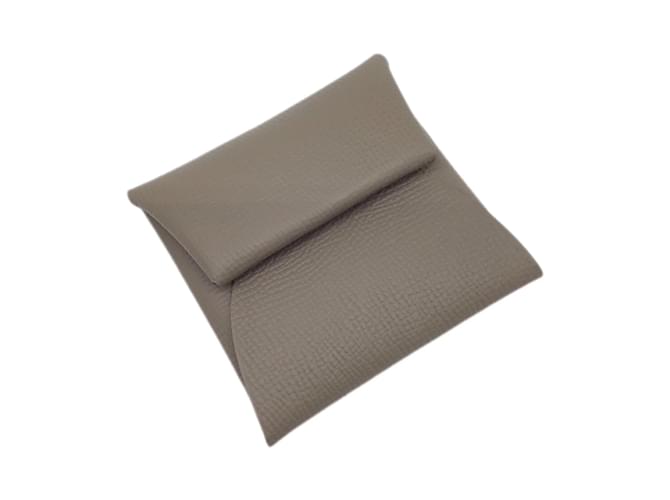 Münzbeutel Hermès Bastia Etoupe Braun Taupe Leder  ref.1513592