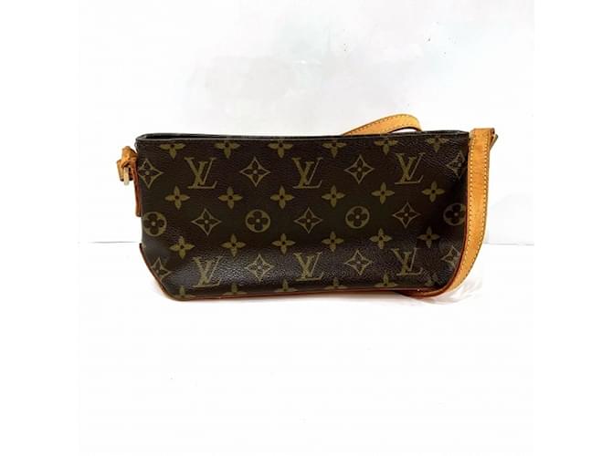 Sac à épaule Trotter Monogram Louis Vuitton Cuir vernis Monogramme  ref.1513940