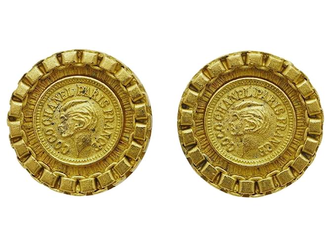 Chanel 95P Coin Motif Coco Chanel Earrings Golden  ref.1514802