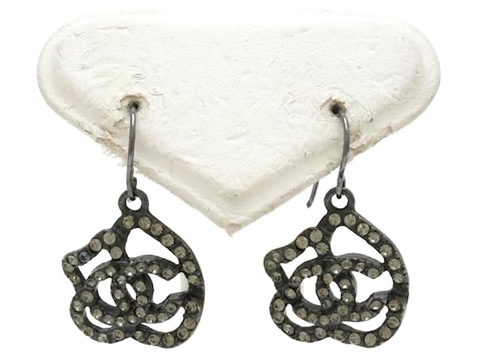 Chanel Camellia Motif Clip Earrings Black  ref.1515027