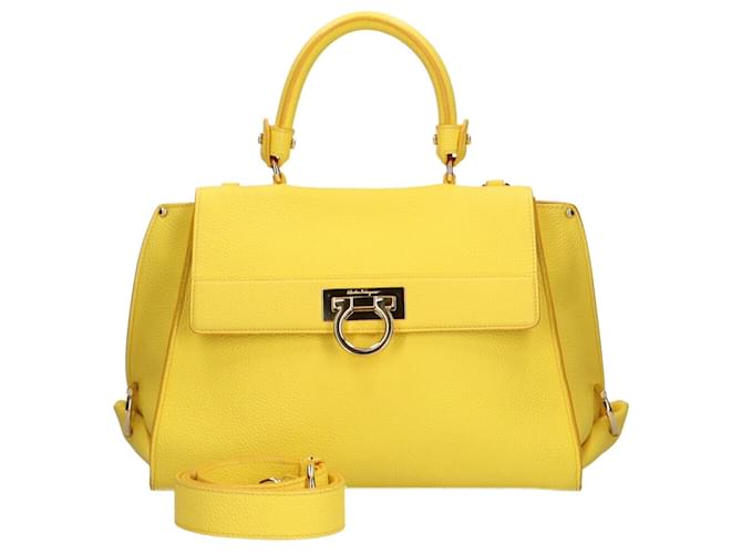 Bolsa de Ombro Sophia Gancini da Salvatore Ferragamo Amarelo Couro  ref.1515188